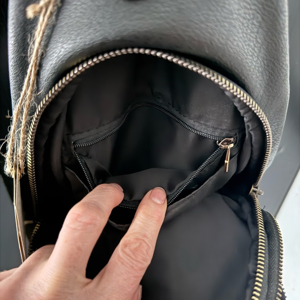 Antik Kraft Black Bag with Colorful Strap - Picture 9 of 9